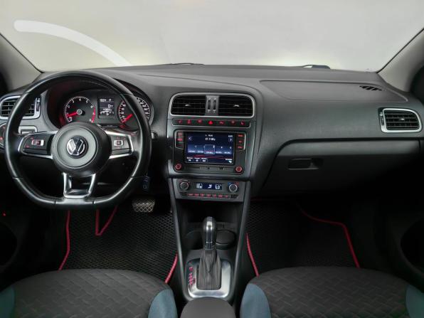 Volkswagen Polo V Рестайлинг с пробегом 2019 года, цена 1 345 000 рублей, 143676 км, седан, Автокод Объявления