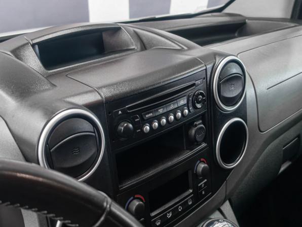 Peugeot Partner II Рестайлинг 2 с пробегом 2016 года, цена 1 149 900 рублей, 170000 км, компактвэн, Автокод Объявления