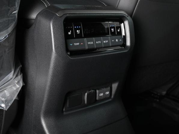 Toyota Land Cruiser Prado 250 Series с пробегом 2024 года, цена 9 999 000 рублей, 9528 км, внедорожник, Автокод Объявления