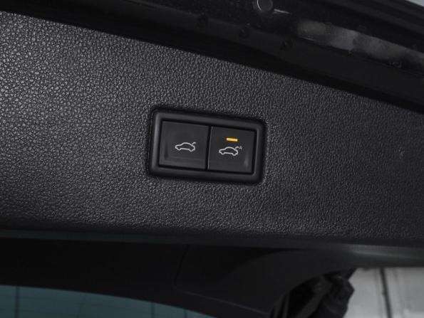 Volkswagen Tiguan II с пробегом 2019 года, цена 2 420 000 рублей, 64015 км, внедорожник, Автокод Объявления
