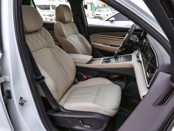 Geely Monjaro I Рестайлинг с пробегом 2024 года, цена 3 648 000 рублей, 28008 км, внедорожник, Автокод Объявления