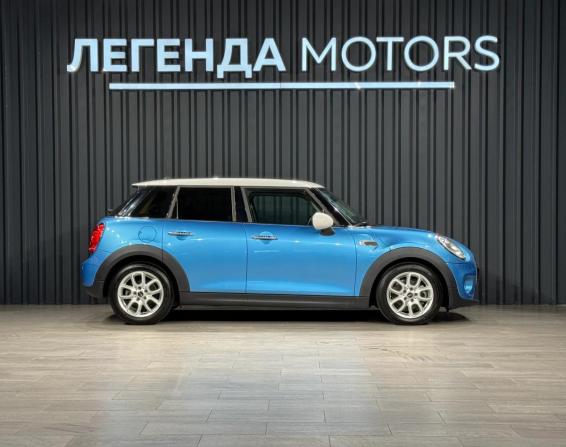 Mini Hatch III (F55/F56) с пробегом 2017 года, цена 1 490 000 рублей, 54042 км, хэтчбек, Автокод Объявления