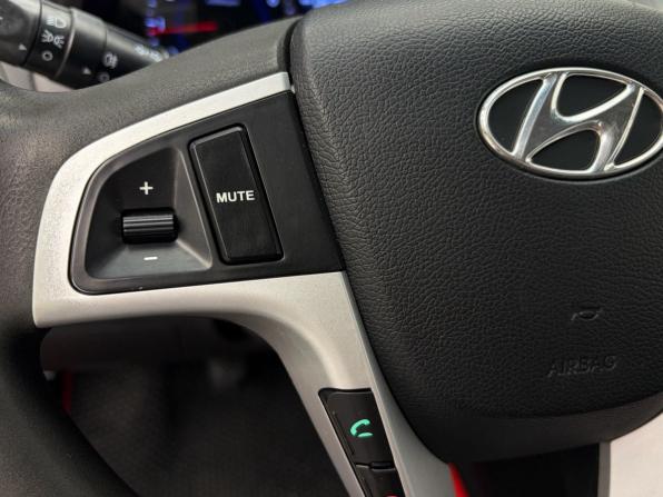 Hyundai Solaris I с пробегом 2013 года, цена 725 000 рублей, 125098 км, седан, Автокод Объявления