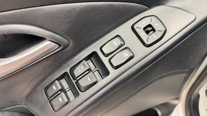 Hyundai ix35 I с пробегом 2013 года, цена 890 000 рублей, 201450 км, внедорожник, Автокод Объявления