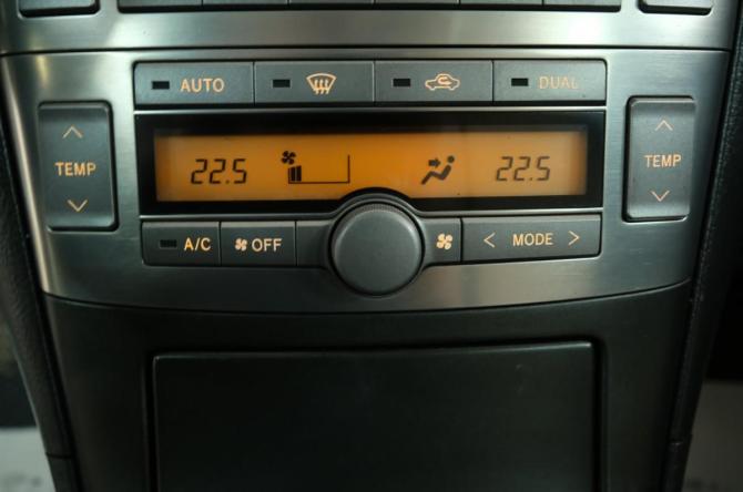 Toyota Avensis II Рестайлинг с пробегом 2007 года, цена 799 000 рублей, 197000 км, седан, Автокод Объявления