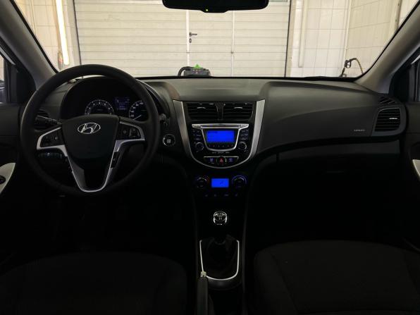 Hyundai Solaris I с пробегом 2013 года, цена 920 000 рублей, 163754 км, седан, Автокод Объявления