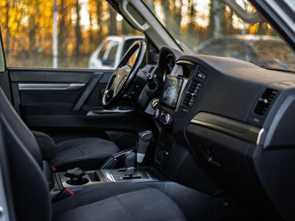 Mitsubishi Pajero IV Рестайлинг 1 с пробегом 2013 года, цена 1 750 000 рублей, 257790 км, внедорожник, Автокод Объявления