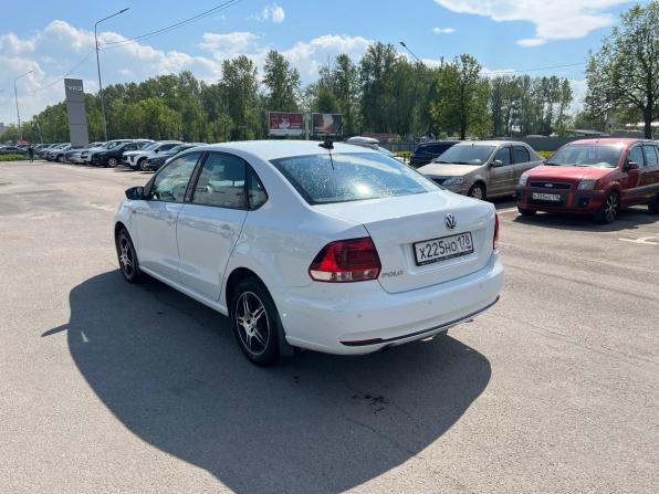 Volkswagen Polo V Рестайлинг с пробегом 2017 года, цена 999 000 рублей, 133853 км, седан, Автокод Объявления