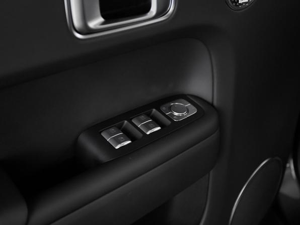 Новый Li Auto (Lixiang) L9 I Рестайлинг 2025 года, цена 11 799 000 рублей, внедорожник, Автокод Объявления