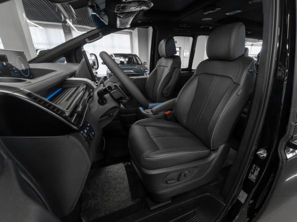 Hyundai Staria I Рестайлинг с пробегом 2026 года, цена 7 250 000 рублей, 42 км, минивэн, Автокод Объявления