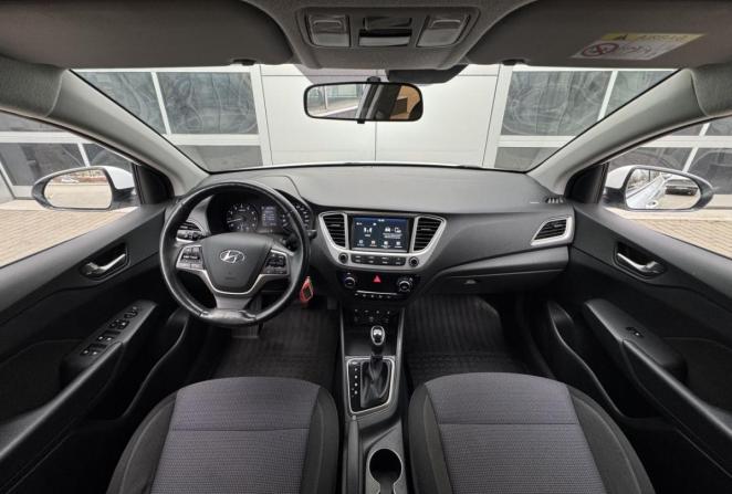 Hyundai Solaris II с пробегом 2019 года, цена 1 680 000 рублей, 88191 км, седан, Автокод Объявления