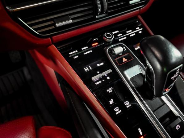 Porsche Cayenne III с пробегом 2019 года, цена 5 690 000 рублей, 117199 км, внедорожник, Автокод Объявления