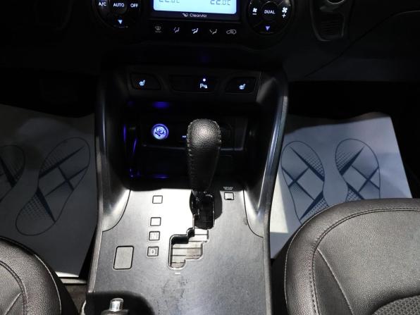 Hyundai ix35 I Рестайлинг с пробегом 2015 года, цена 1 130 000 рублей, 211000 км, внедорожник, Автокод Объявления