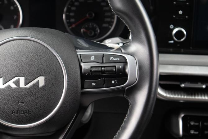Kia K5 III с пробегом 2022 года, цена 2 609 000 рублей, 9200 км, седан, Автокод Объявления