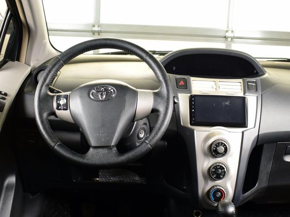 Toyota Yaris II с пробегом 2008 года, цена 585 995 рублей, 204005 км, хэтчбек, Автокод Объявления
