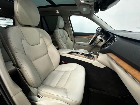 Volvo XC90 II Рестайлинг 1 с пробегом 2022 года, цена 4 330 000 рублей, 76665 км, внедорожник, Автокод Объявления