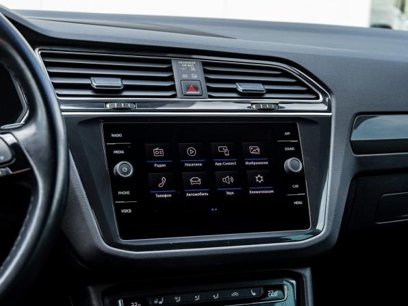 Volkswagen Tiguan II с пробегом 2020 года, цена 3 080 000 рублей, 65488 км, внедорожник, Автокод Объявления