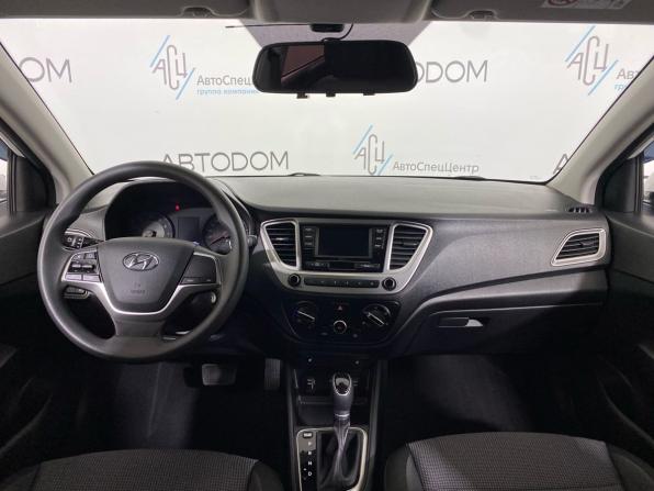 Hyundai Solaris II Рестайлинг с пробегом 2022 года, цена 1 569 000 рублей, 34598 км, седан, Автокод Объявления