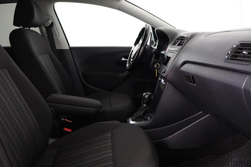 Volkswagen Polo V Рестайлинг Санкт-Петербург  - изображение 11