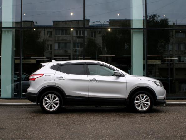 Nissan Qashqai II с пробегом 2018 года, цена 1 565 000 рублей, 131161 км, внедорожник, Автокод Объявления