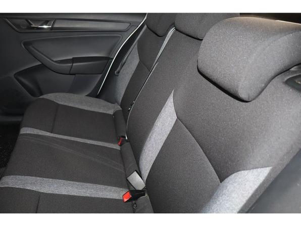 Skoda Rapid II с пробегом 2021 года, цена 1 359 000 рублей, 131539 км, лифтбек, Автокод Объявления