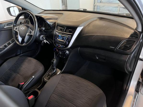 Hyundai Solaris I Рестайлинг с пробегом 2016 года, цена 1 075 000 рублей, 179468 км, седан, Автокод Объявления