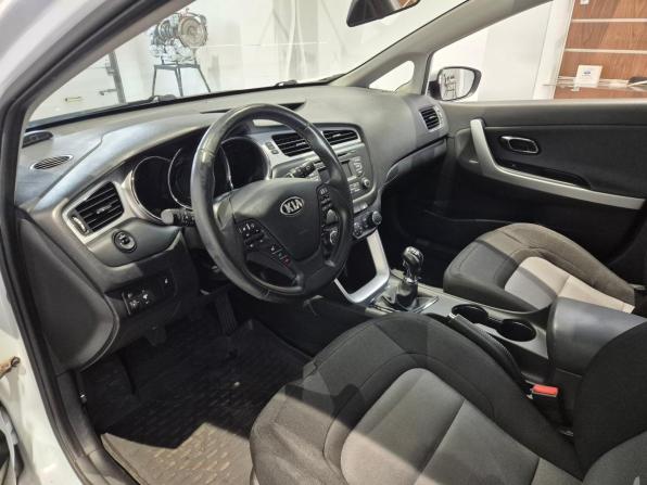 Kia Ceed II с пробегом 2014 года, цена 789 000 рублей, 175147 км, хэтчбек, Автокод Объявления