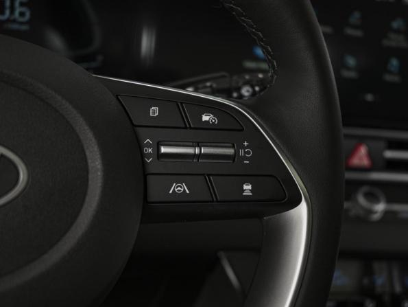 Hyundai Elantra VII (CN7) Рестайлинг с пробегом 2024 года, цена 2 620 000 рублей, 1009 км, седан, Автокод Объявления