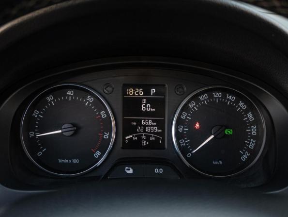 Skoda Rapid I с пробегом 2015 года, цена 1 125 000 рублей, 221899 км, лифтбек, Автокод Объявления
