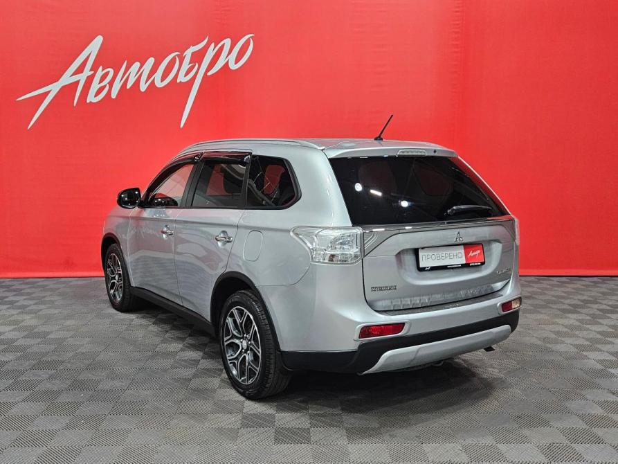 Mitsubishi Outlander III Рестайлинг Вологда  - изображение 3