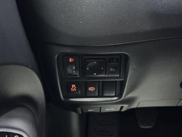 Nissan Juke I с пробегом 2014 года, цена 1 065 000 рублей, 133338 км, внедорожник, Автокод Объявления