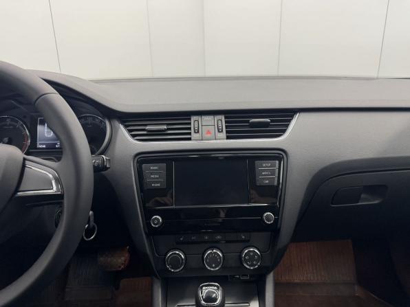 Skoda Octavia III (A7) Рестайлинг с пробегом 2019 года, цена 1 699 000 рублей, 116546 км, лифтбек, Автокод Объявления
