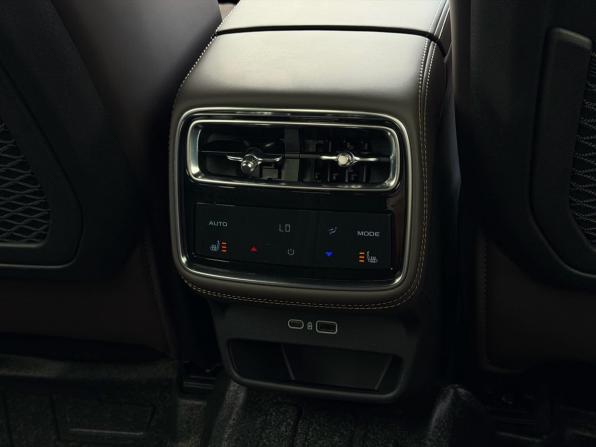 Geely Monjaro I Рестайлинг 2 (China Market) с пробегом 2026 года, цена 4 200 000 рублей, 25 км, внедорожник, Автокод Объявления