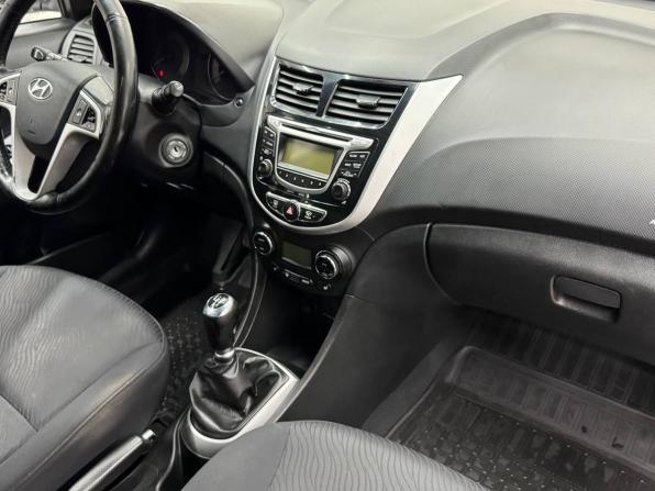 Hyundai Solaris I с пробегом 2013 года, цена 779 900 рублей, 189800 км, седан, Автокод Объявления