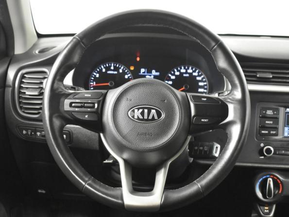 Kia Rio IV Рестайлинг с пробегом 2021 года, цена 1 743 200 рублей, 71463 км, седан, Автокод Объявления