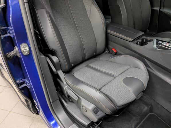 Peugeot 3008 II с пробегом 2018 года, цена 2 100 000 рублей, 50986 км, внедорожник, Автокод Объявления