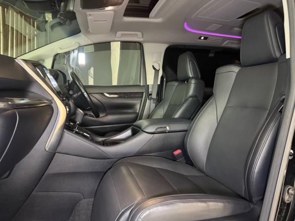Toyota Alphard III Рестайлинг с пробегом 2018 года, цена 5 500 000 рублей, 39484 км, минивэн, Автокод Объявления