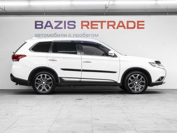 Mitsubishi Outlander III Рестайлинг 2 с пробегом 2017 года, цена 1 879 000 рублей, 267341 км, внедорожник, Автокод Объявления