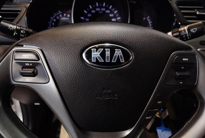Kia Rio III Рестайлинг с пробегом 2015 года, цена 1 210 000 рублей, 75639 км, седан, Автокод Объявления