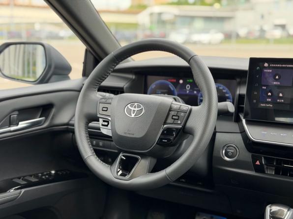 Toyota Camry IX (XV80) China Market с пробегом 2025 года, цена 4 100 000 рублей, 50 км, седан, Автокод Объявления