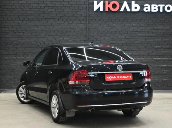Volkswagen Polo V Рестайлинг с пробегом 2017 года, цена 1 000 000 рублей, 80508 км, седан, Автокод Объявления