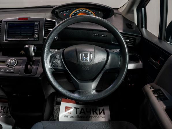 Honda Freed I с пробегом 2009 года, цена 955 000 рублей, 163300 км, компактвэн, Автокод Объявления