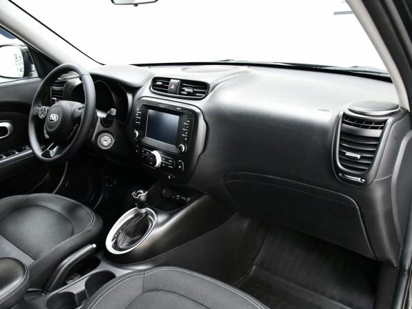 Kia Soul II Рестайлинг с пробегом 2018 года, цена 1 497 000 рублей, 170791 км, хэтчбек, Автокод Объявления