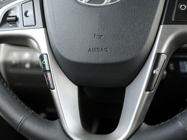 Hyundai Solaris I с пробегом 2014 года, цена 999 000 рублей, 106430 км, хэтчбек, Автокод Объявления