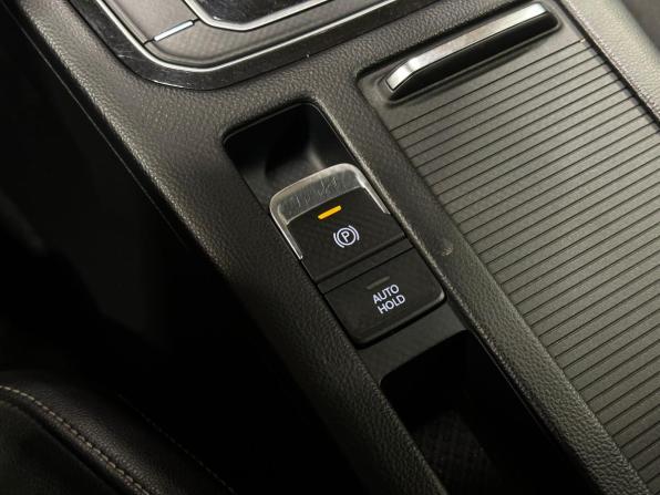 Volkswagen Passat B8 Рестайлинг с пробегом 2020 года, цена 2 575 000 рублей, 63713 км, седан, Автокод Объявления