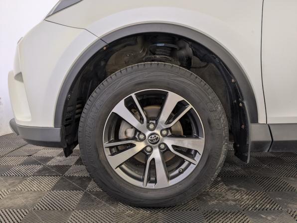 Toyota RAV4 IV (XA40) Рестайлинг с пробегом 2017 года, цена 2 325 000 рублей, 141570 км, внедорожник, Автокод Объявления