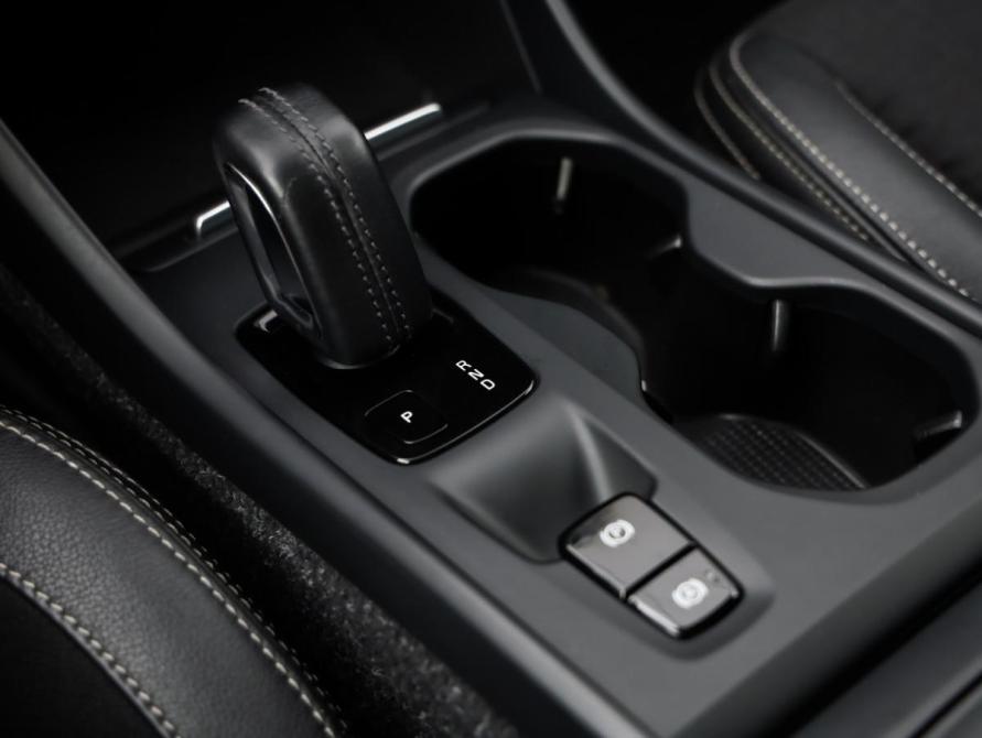 Volvo XC40 I Санкт-Петербург  - изображение 22