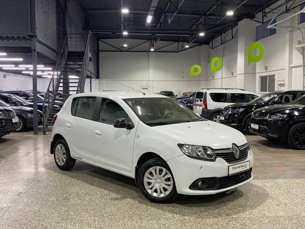 Renault Sandero II с пробегом 2017 года, цена 579 000 рублей, 144000 км, хэтчбек, Автокод Объявления
