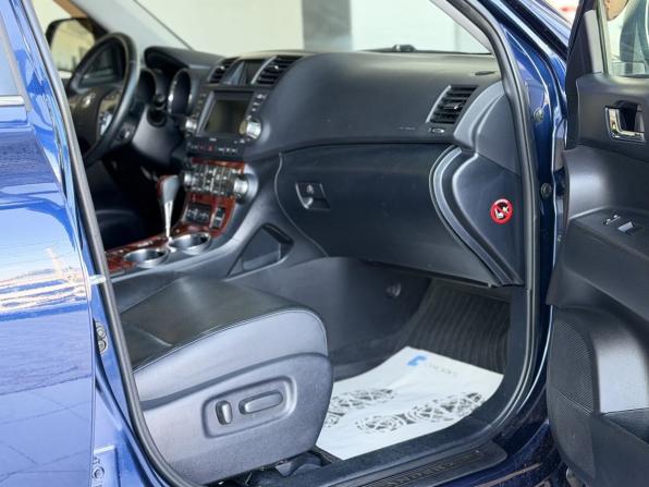Toyota Highlander II (XU40) Рестайлинг с пробегом 2012 года, цена 2 140 000 рублей, 107709 км, внедорожник, Автокод Объявления