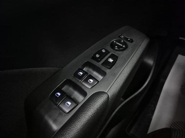 Hyundai Solaris II с пробегом 2017 года, цена 1 170 000 рублей, 188412 км, седан, Автокод Объявления